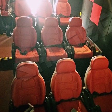China Excellent Design Electric 5D Theater Seats For Mini Cinema Red Color factory